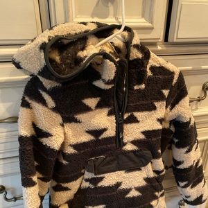 North Face Sherpa pullover!